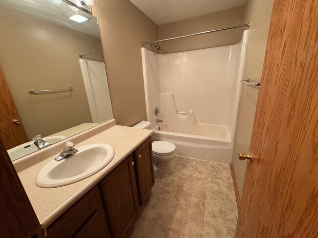 Building Photo - 1534 Ohio St