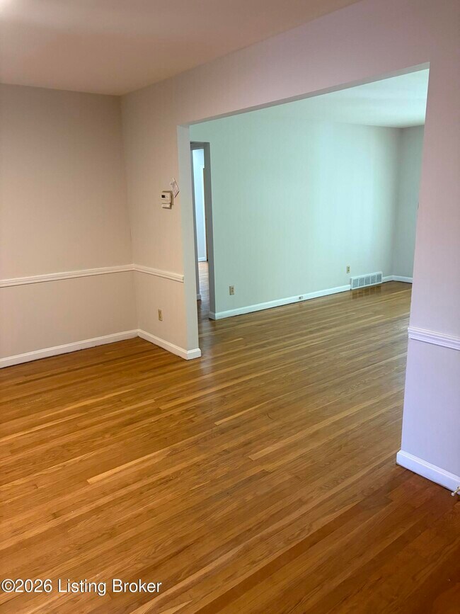 Building Photo - 3101 Sunny Ln
