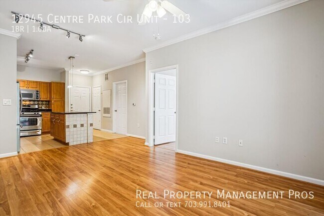 Building Photo - 12945 Centre Park Cir
