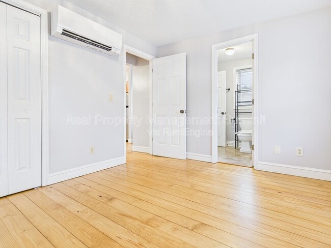 Building Photo - 10 Fayette St