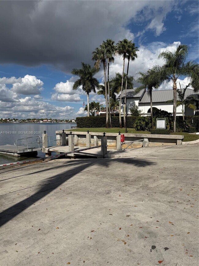 Building Photo - 14640 SW 132nd Ct