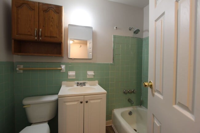 Building Photo - 1308 2nd St NW