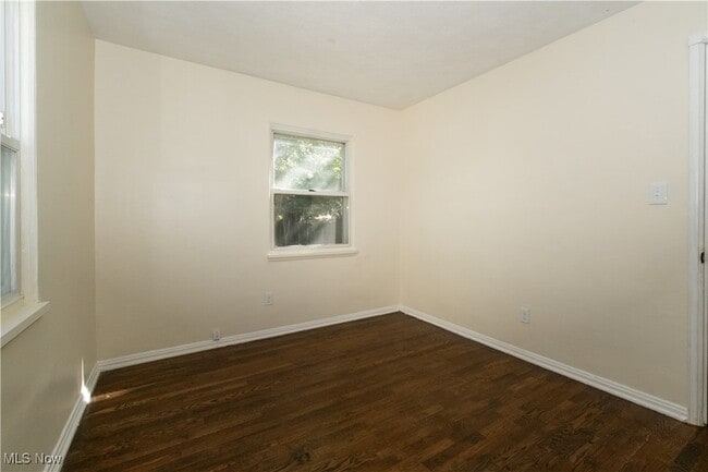 Building Photo - 1247 Genesee Ave