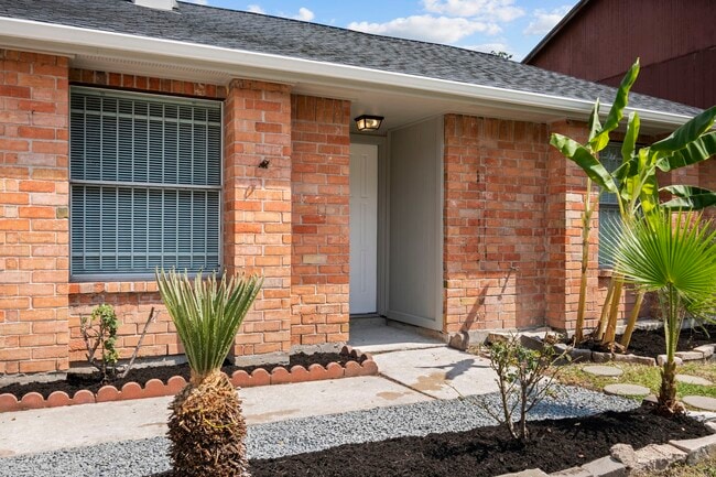 Building Photo - 4202 Brandemere Way St