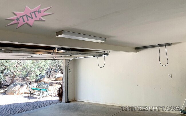 Building Photo - Home in Prescott in the Pines ~ HOLD (B)