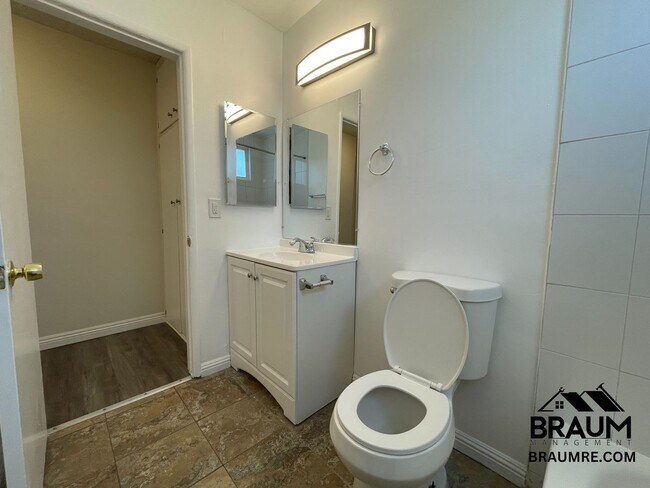 Building Photo - 19405 Haynes St