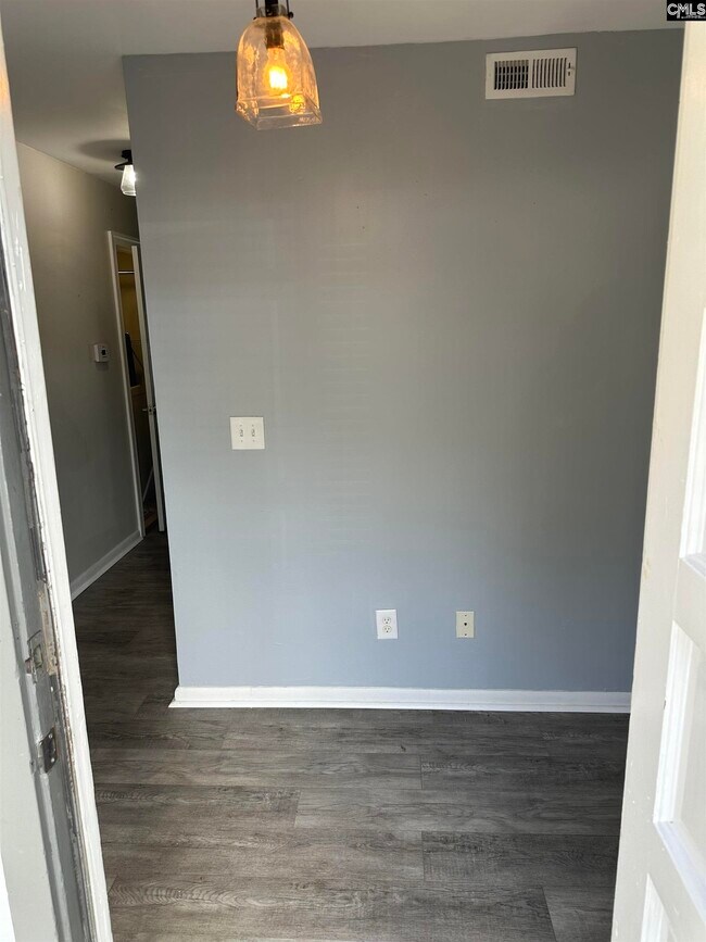 Building Photo - 301 Harbor Heights Dr