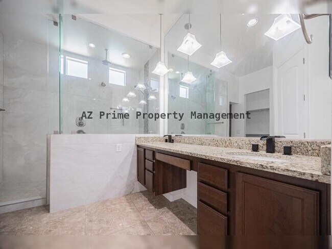 Building Photo - 224 E Mead Dr