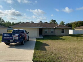 Building Photo - SILVER SPRINGS SHORES 3/2/2 - *WON'T LAST*