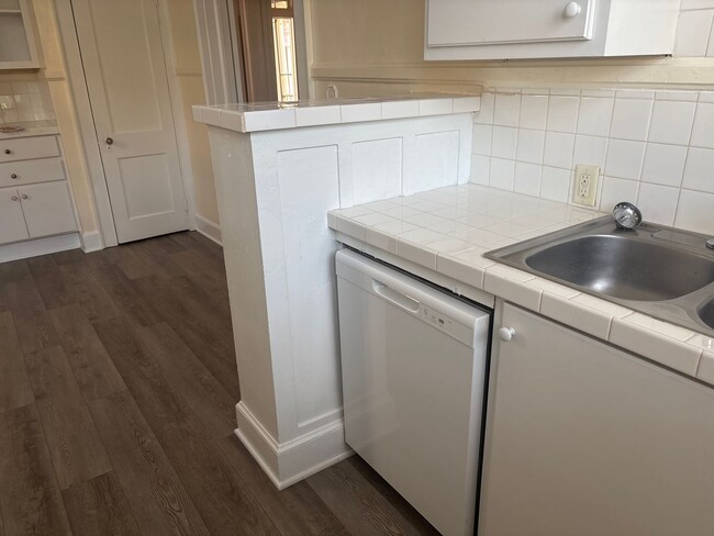 Building Photo - Here's your chance to have it all!