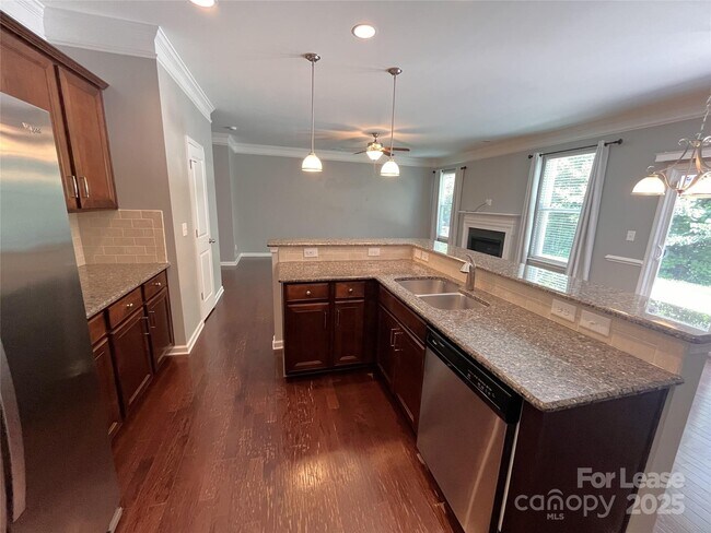 Building Photo - 432 Winecoff Woods Dr NW