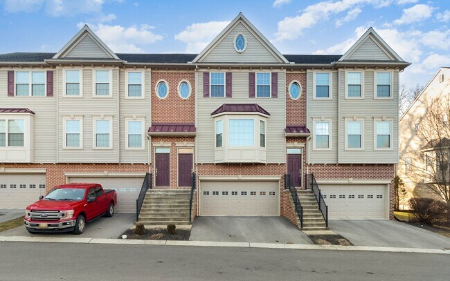 Primary Photo - *UPCOMING* 3 Bedroom 2.5 Bath Town-Home Lo...