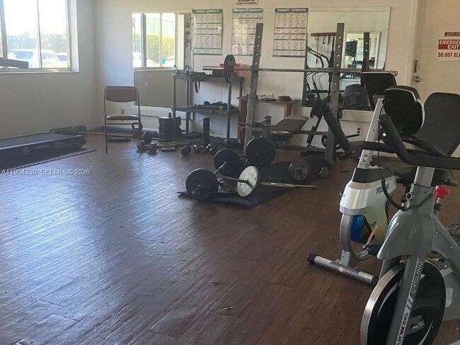 Building Photo - 100 Waterway Dr S