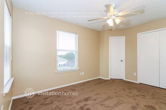 Building Photo - 646 Via Estrella