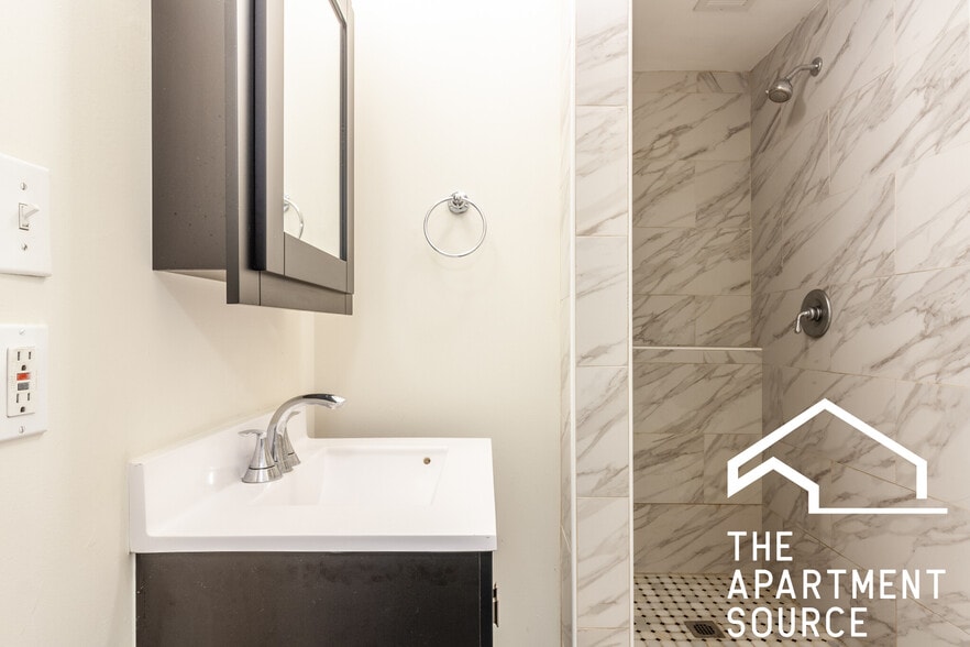 Building Photo - 1253 W Henderson St