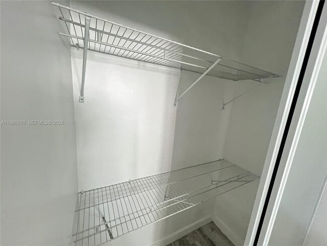 Building Photo - 220 Collins Ave