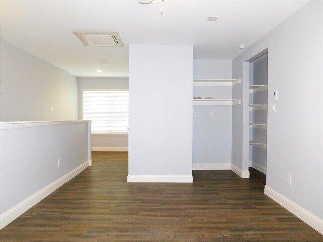 Building Photo - 410 Fulton St