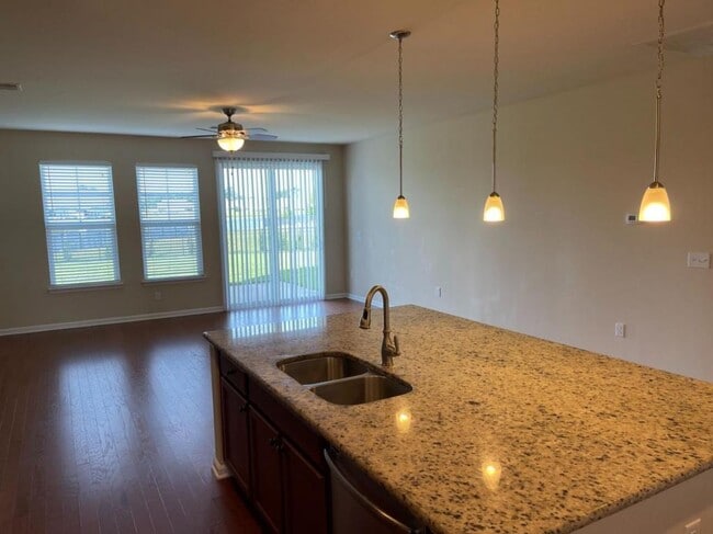 Building Photo - 5373 Grosseto Way