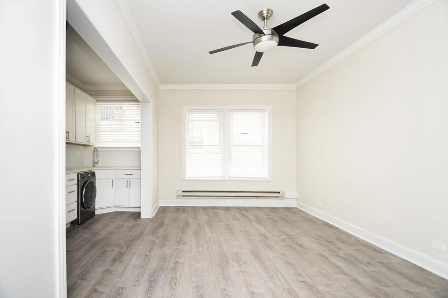 Building Photo - 329 Kedzie St