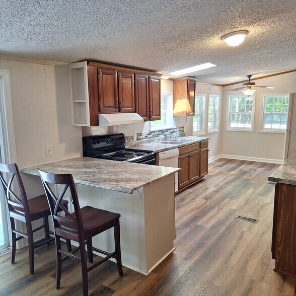 Building Photo - 425 Riggans Way