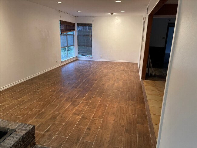 Building Photo - 5122 Jackwood St