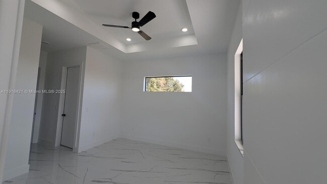 Building Photo - 3302 E 18th St