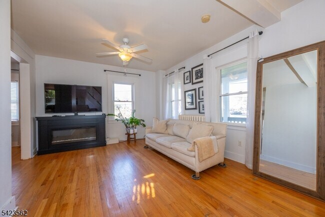 Building Photo - 38 Claremont Ave