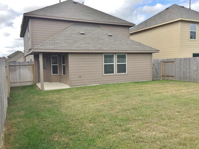 Building Photo - 5722 S Brenwood Dr