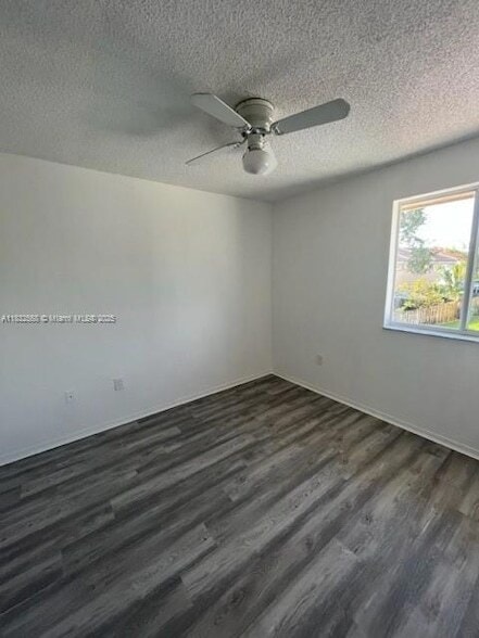 Building Photo - 17773 SW 140th Ct
