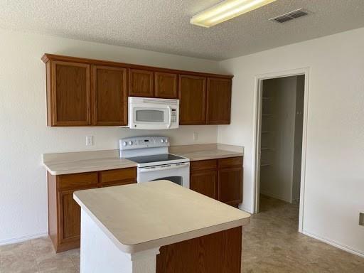 Building Photo - 1101 Mustang Ridge Dr