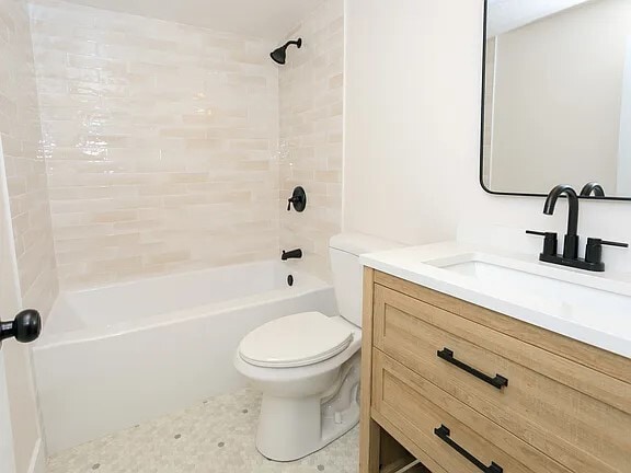 Building Photo - 348 N 200 W