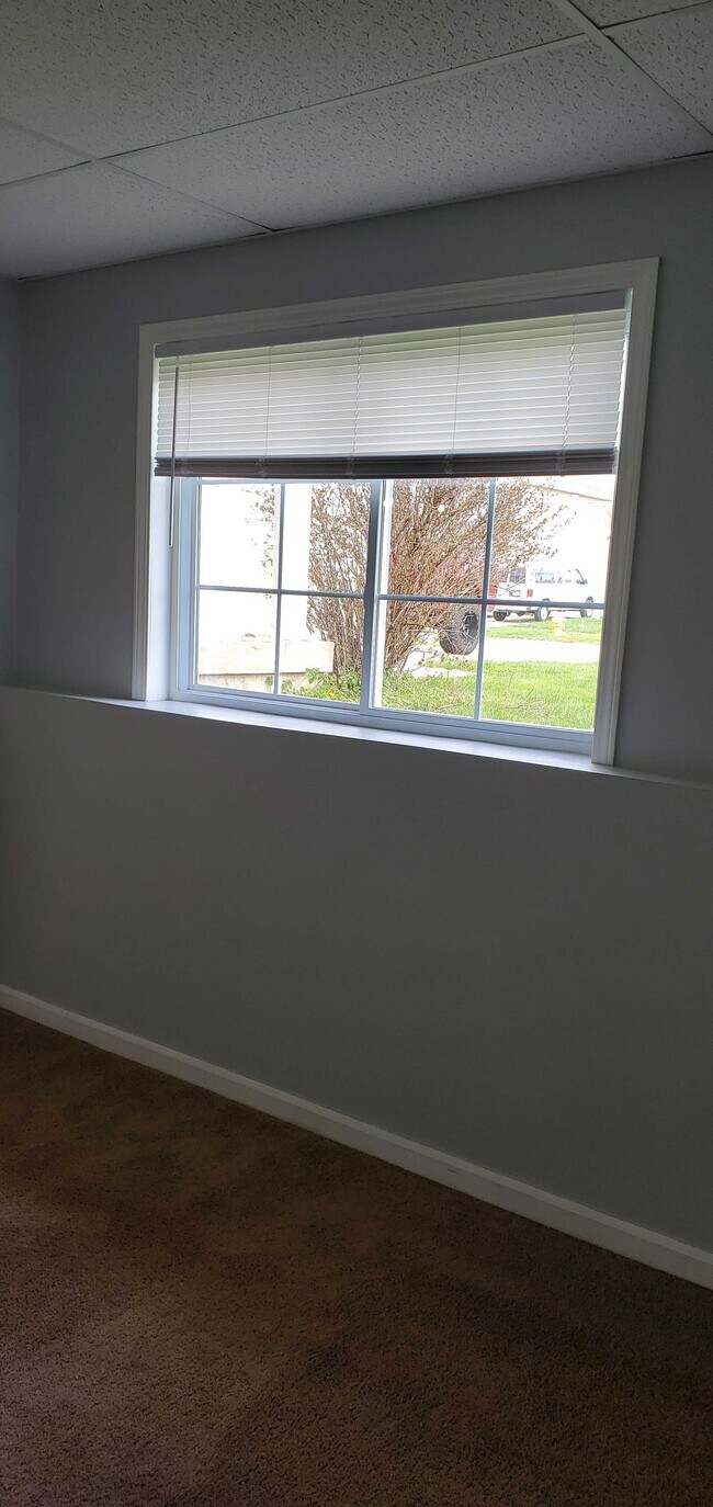 Building Photo - 3250 Nature View Dr SE