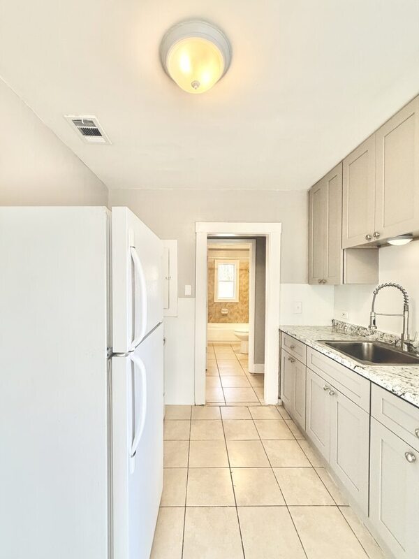 Building Photo - 1914 31st St S