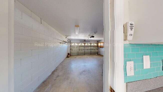 Building Photo - 5662 Rywood Dr