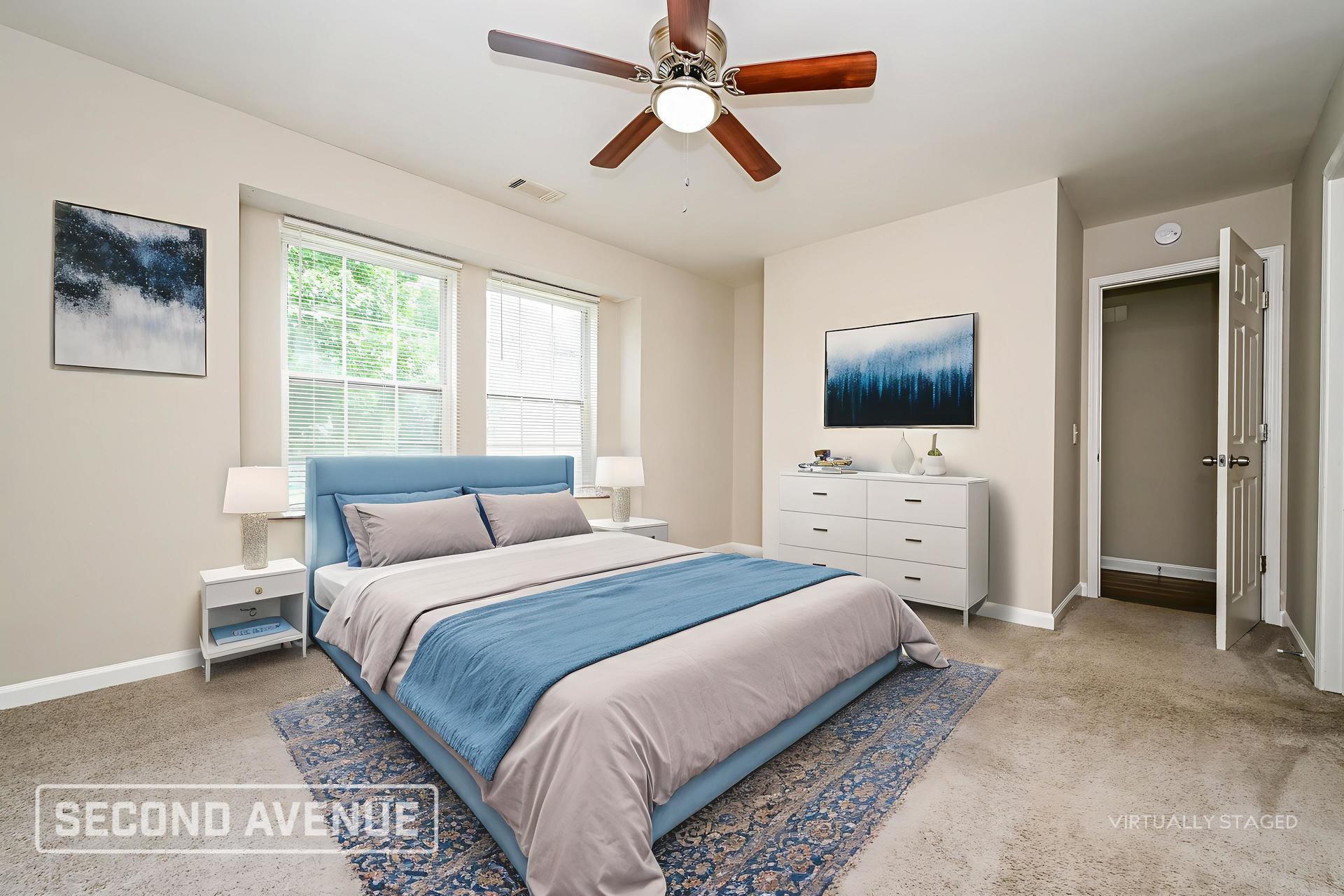 Building Photo - 2370 Iron Horse Dr