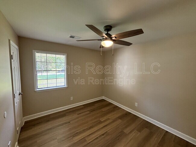 Building Photo - 3086 Drexel Ln