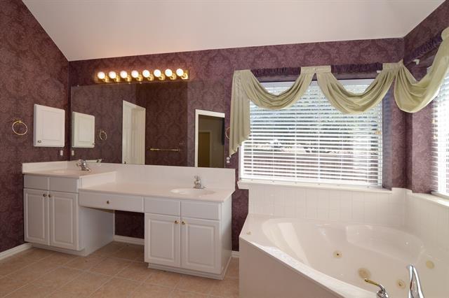 Building Photo - 8416 Firewheel Ln
