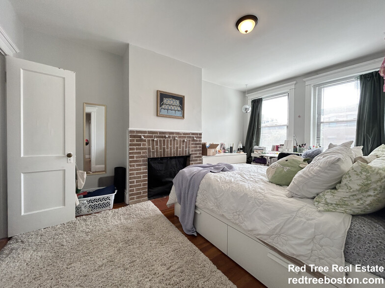 Apt #2 , 2bed - 175 Harvard St