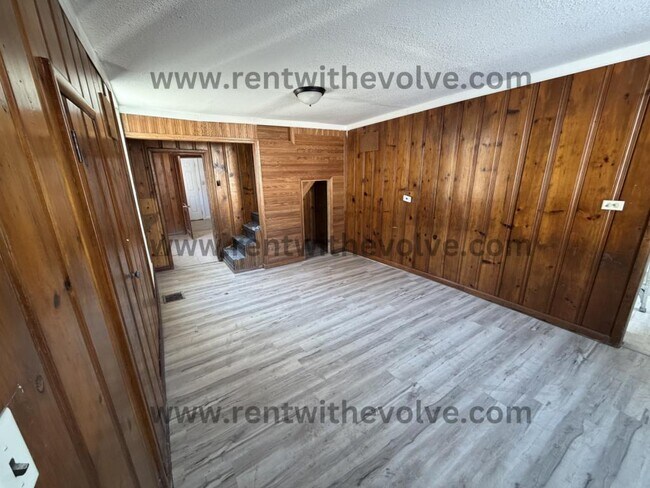 Building Photo - 213 High St