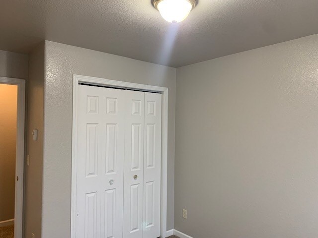 Building Photo - 811 Mallow St
