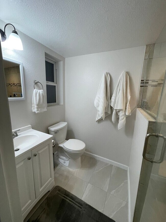 Building Photo - Charming Updated Home with Spacious Yard