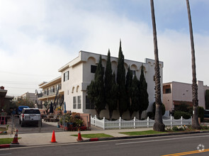 Building Photo - 12TH ST., 1528