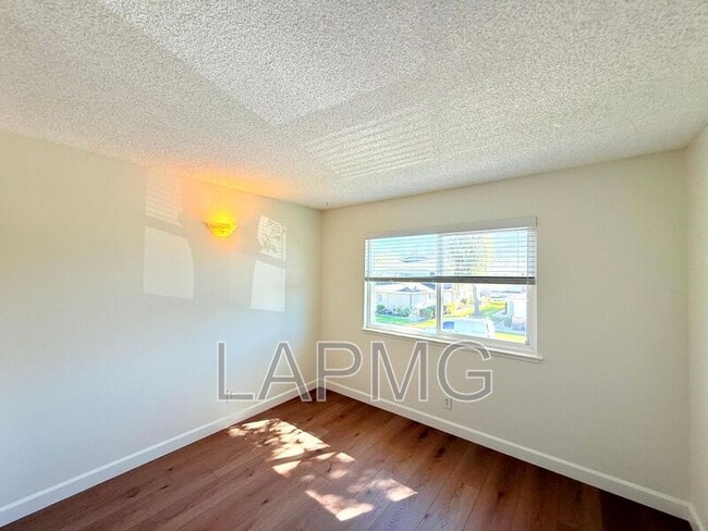 Building Photo - 597 Paseo La Perla