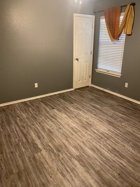 Building Photo - 925 Switzerland Ave