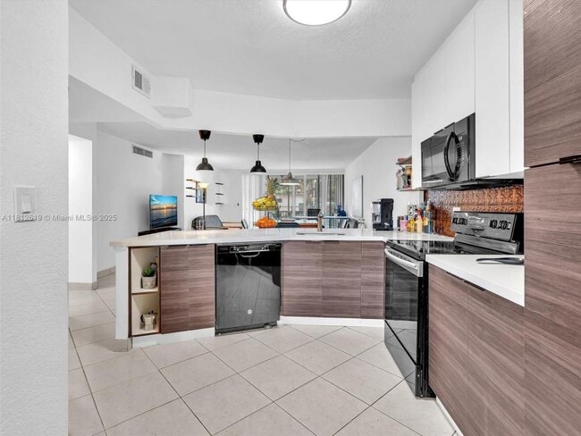 Building Photo - 2 bedroom in North Miami FL 33179