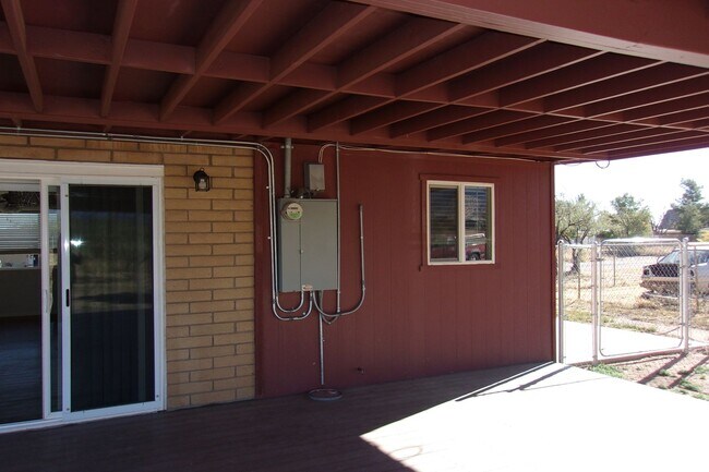 Building Photo - Great home in with great mountain views.
