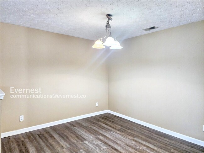 Building Photo - 3203 Fairington Ridge Cir