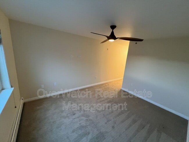 Building Photo - 11351 Discovery View Dr