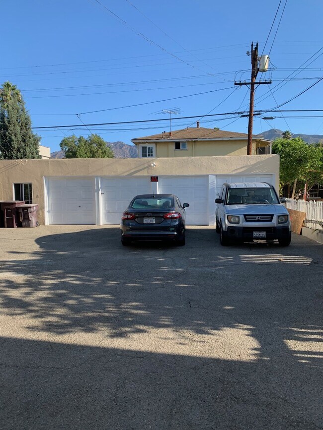 8'x15' garage for storage and parking space in front available for each unit - 803 W Glenoaks Blvd
