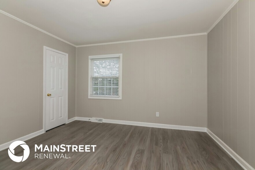 Building Photo - 319 Cedarwood Ln